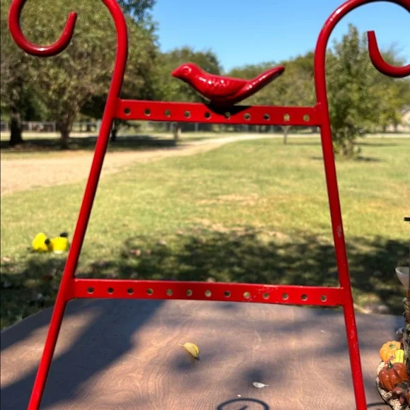 Red metal earring/necklace holder - Picture 8 of 8